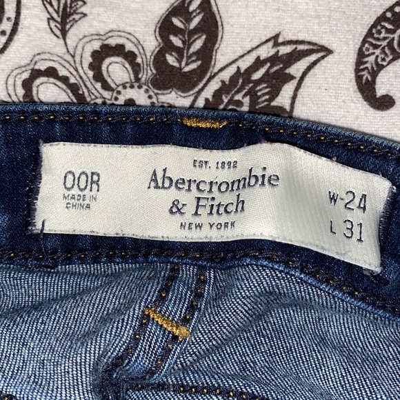 Brand Abercrombie & Fitch size 24 color blue - Picture 4 of 5